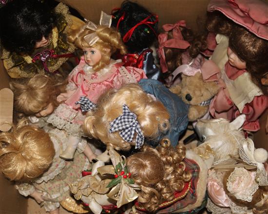 A quantity of dolls